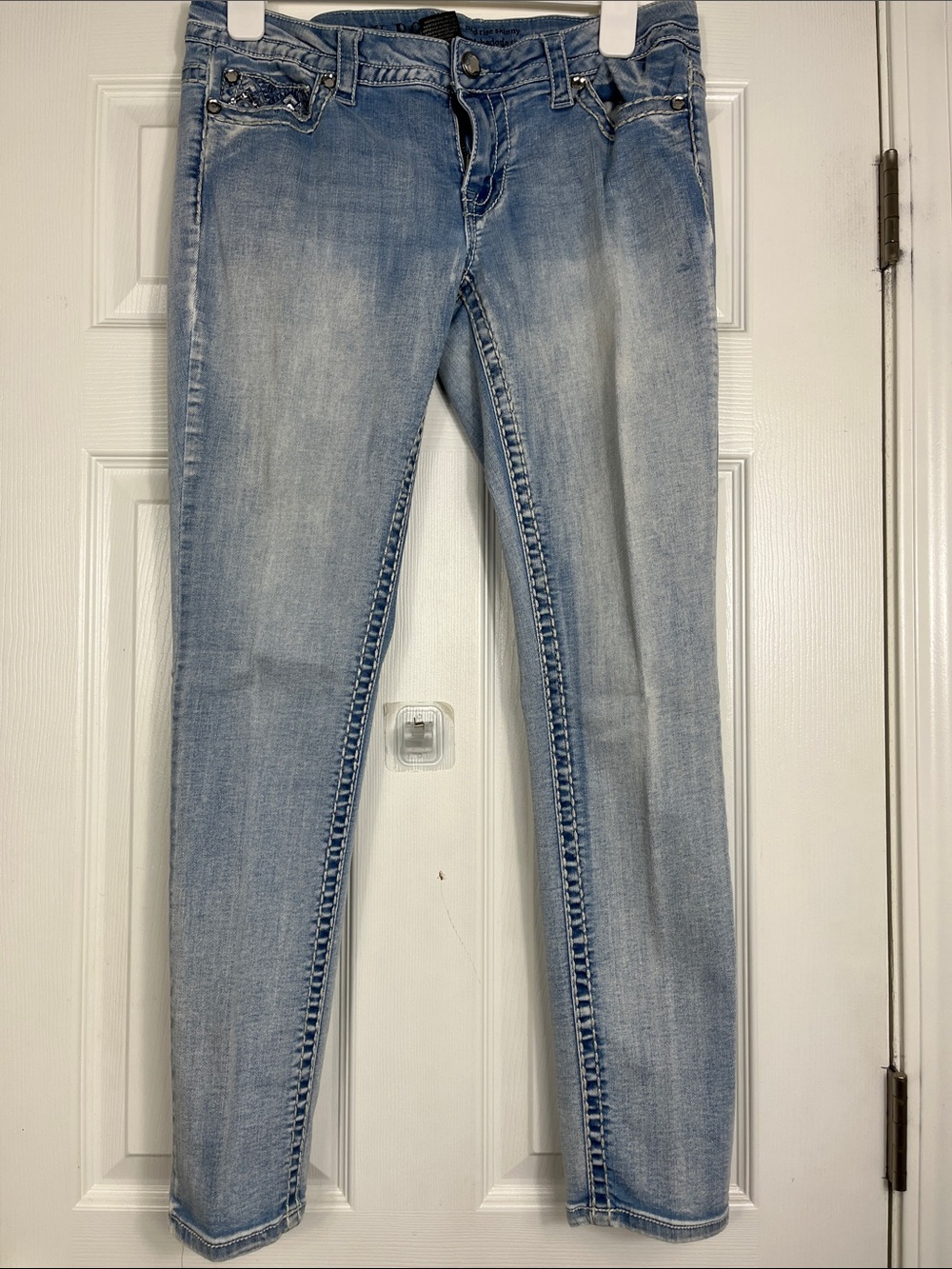 Knox Rose Mid Rise Skinny Jeans Size 12/31 Embellished Pocket Stretch Denim